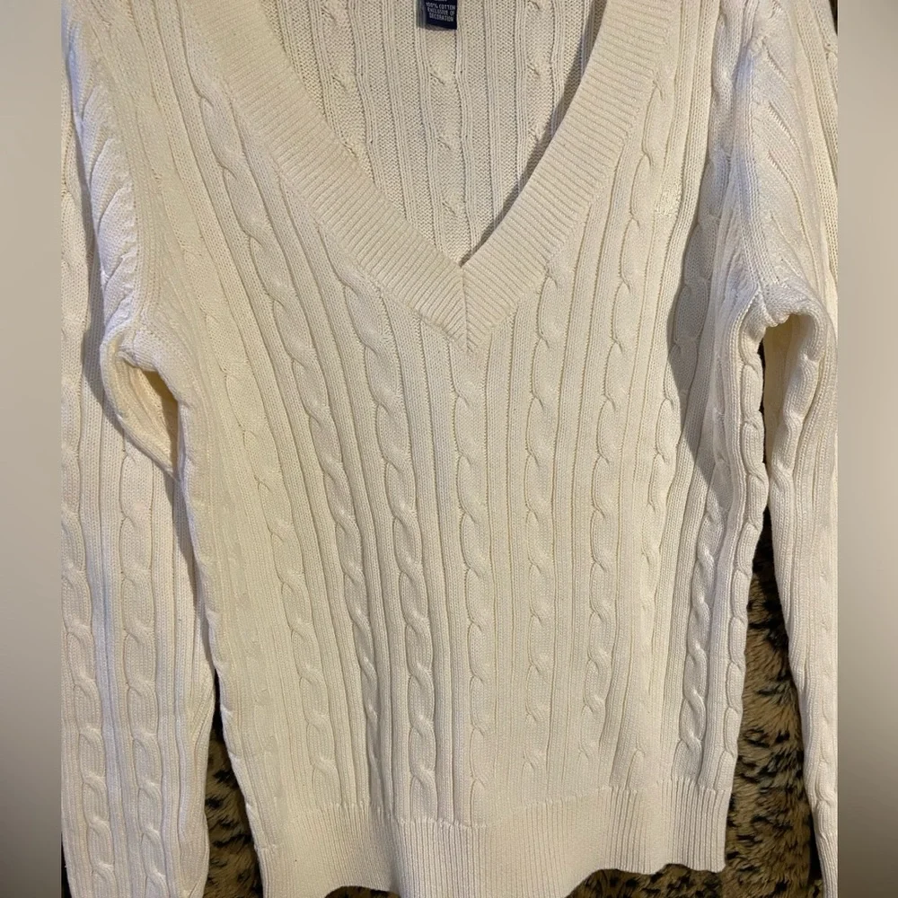 Yr END SALE‼️“CHAPS” Ivory V-Neck in 100% Cotton. Another Primary Piece Sz L. - Picture 6 of 7